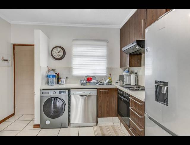 1 BEDROOM APARTMENT FOR SALE IN LONEHILL